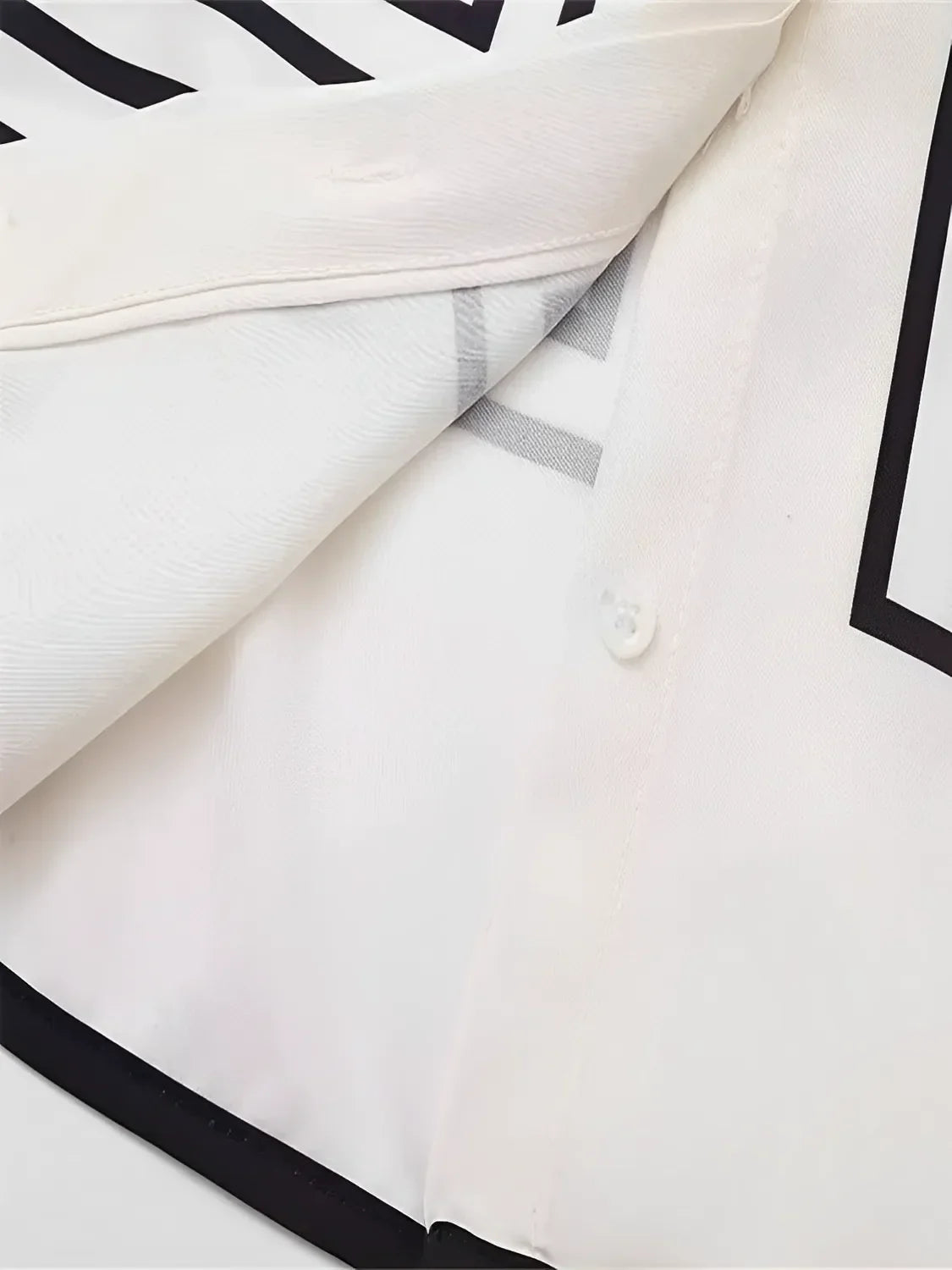 Camisa Alba: Elegante Rayas Geométricas