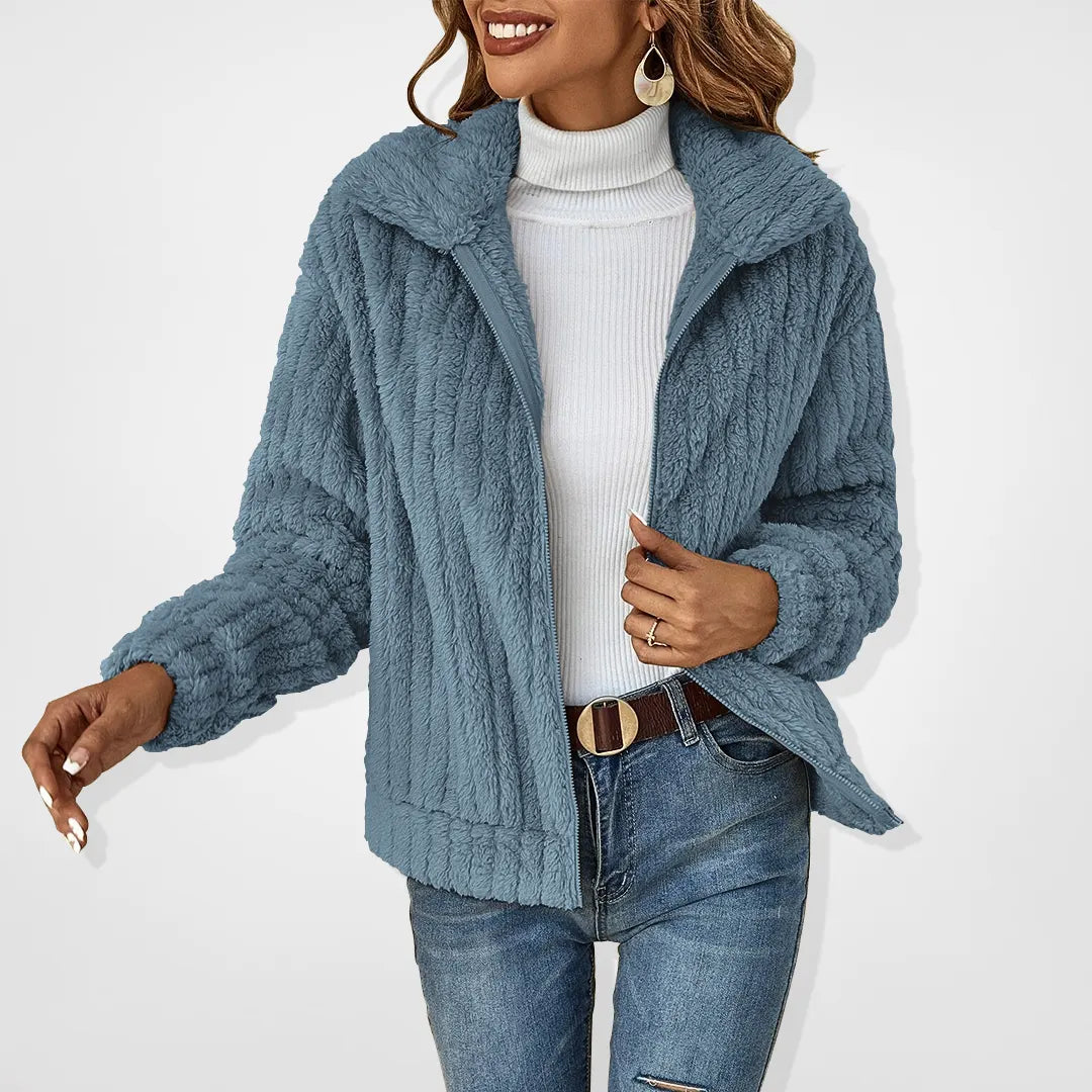 Chaqueta teddy corta y cálida con cremallera