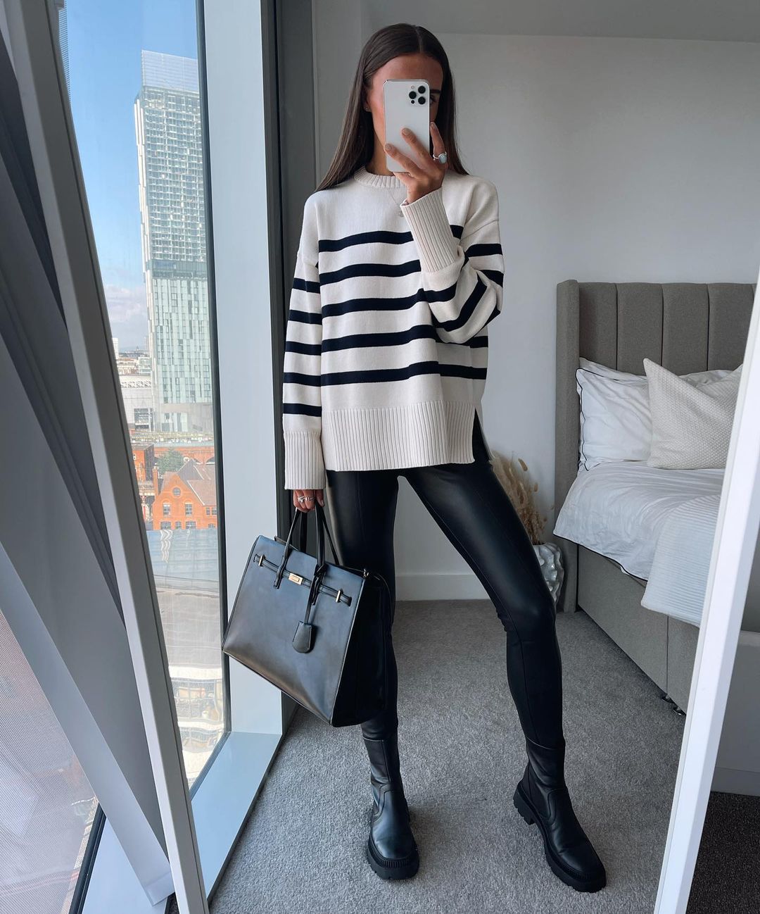 Blusa de rayas de malla blanca