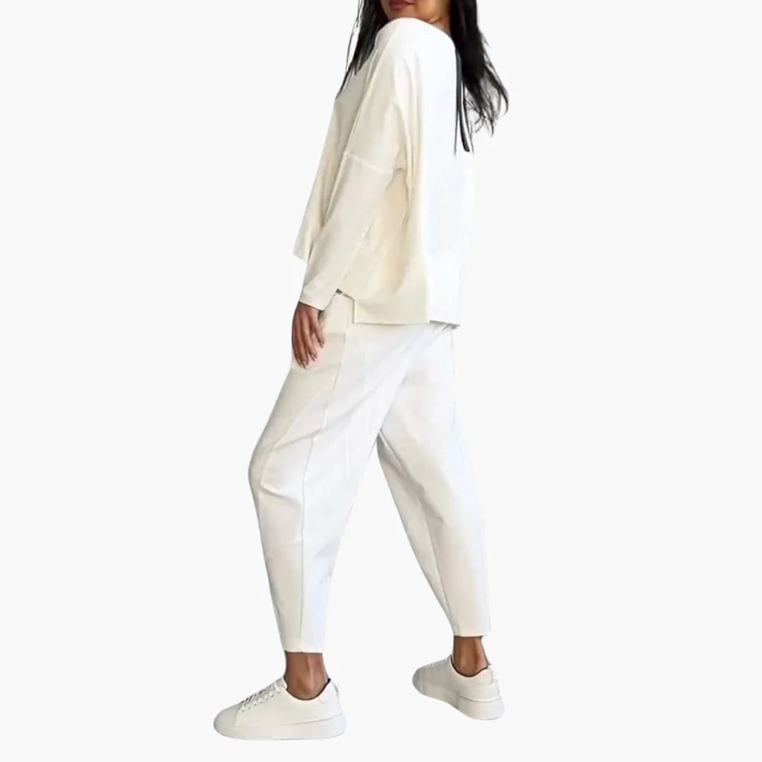 Ana | Conjunto de dos piezas con cuello redondo.