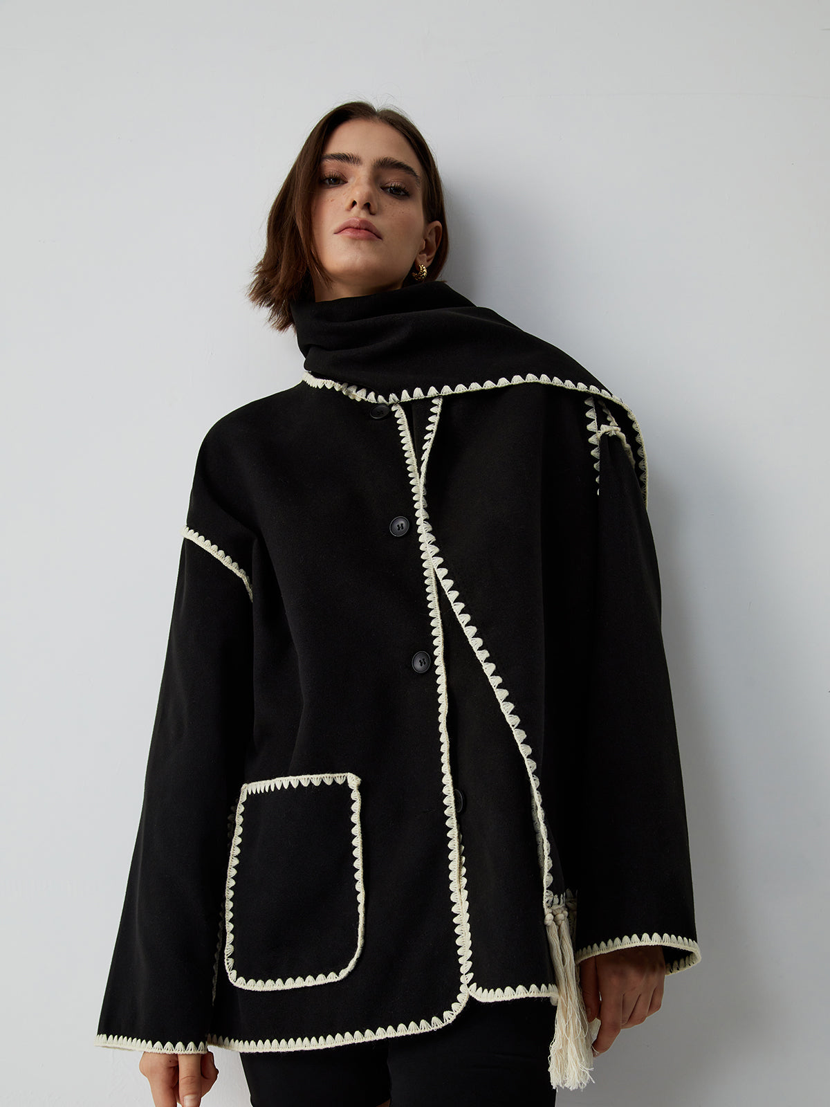 Chaqueta con Ribete en Contraste y Bufanda a Juego