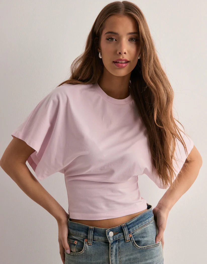 ÁNGELA | CAMISETA ICÓNICA DE MANGA ANCHA